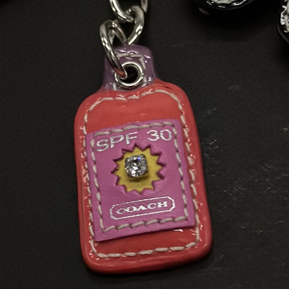 Coach Vintage Travel Beach Vacation Bag Charm Patent Leather Sunglasses Lotion - Picture 3 of 9